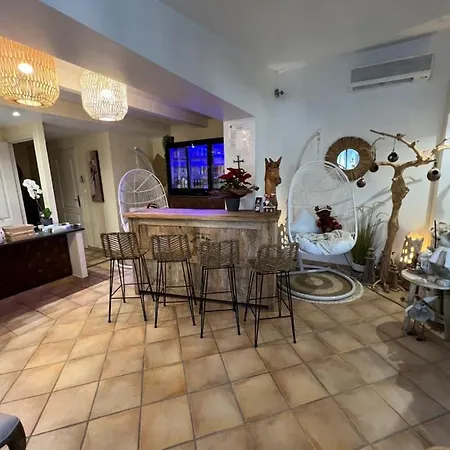 Hotel Le Médiéval 2*