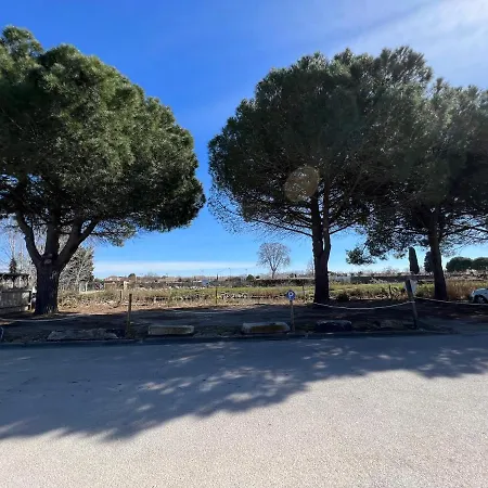 Hotel Le Medieval - Parking Inclus & Accueil Velo Aigues-Mortes