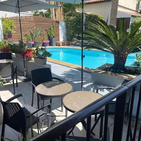 Le Médiéval Hotel 2*