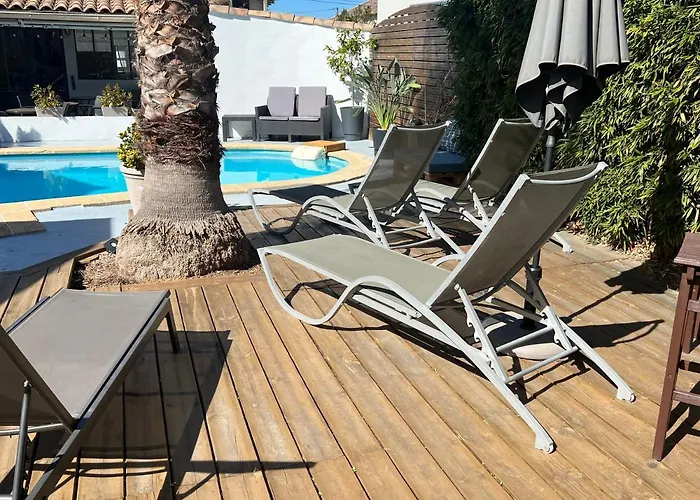 Boutique Le Medieval - Parking- Accueil Vélo Aigues-Mortes