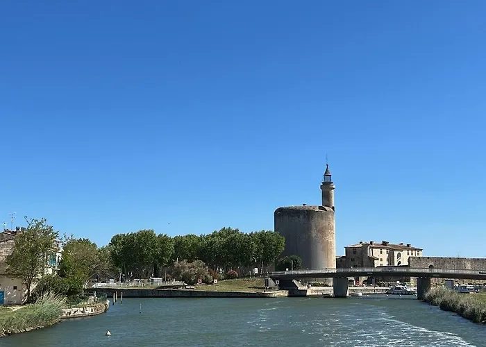 Boutique Le Medieval - Parking- Accueil Vélo Aigues-Mortes