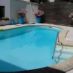 Hotel Le Medieval - Parking Inclus & Accueil Velo